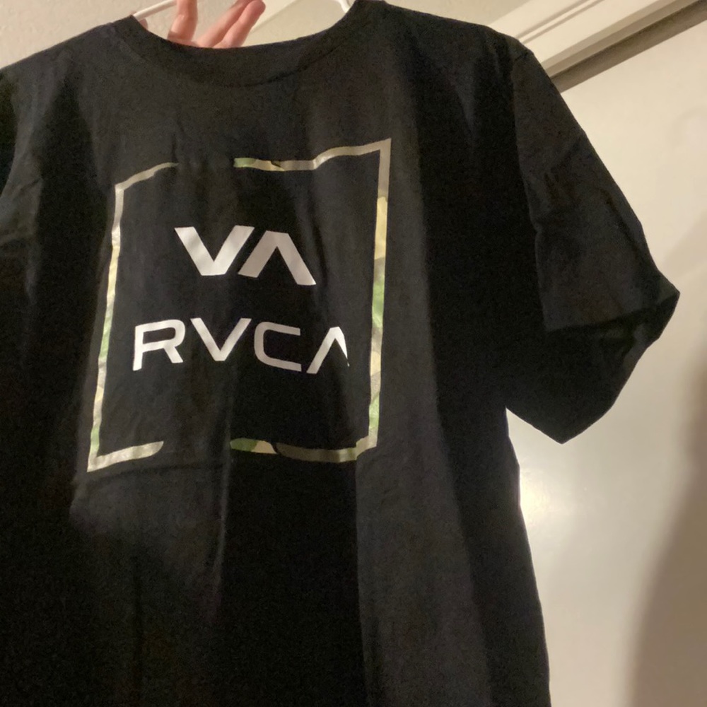 Black, cotton, t-shirt, RVCA graphic with camo outline